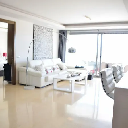Arryanes Del Golf Deluxe Lägenhet *